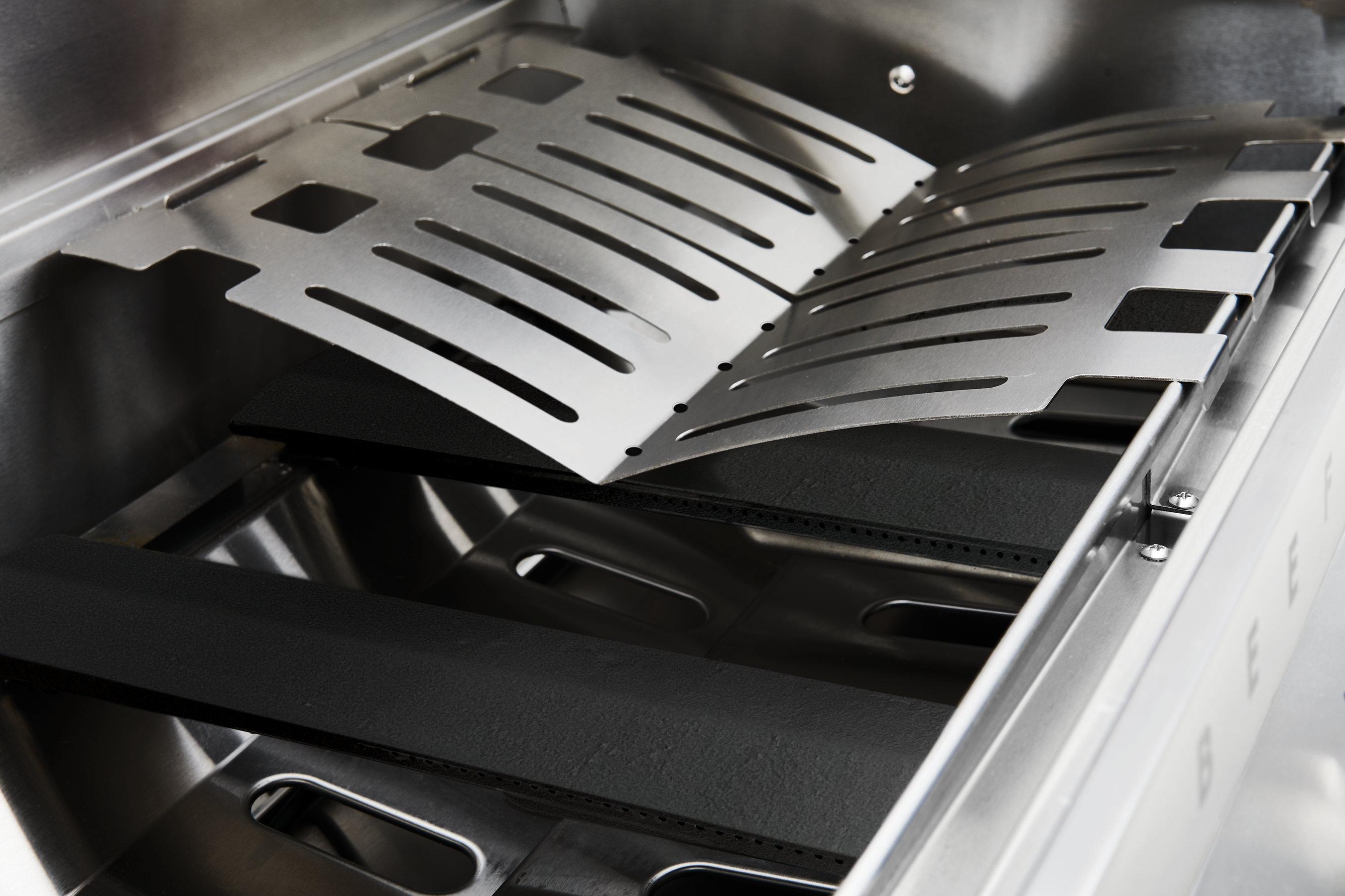 Beefeater 7000 Series Classic 4 Burner with Side Burner BBQ on Trolley