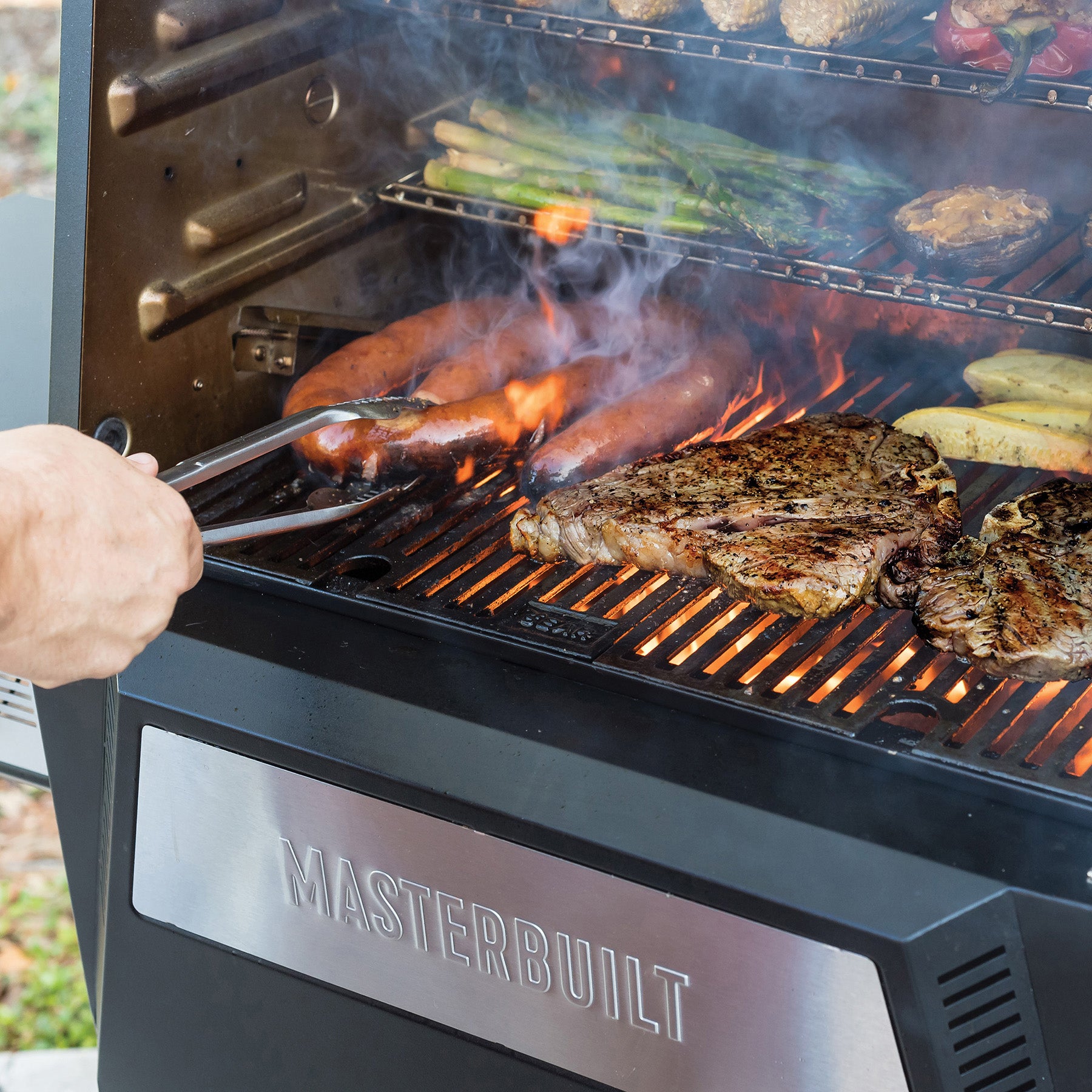 Masterbuilt Gravity Series 1050 Digital Charcoal BBQ + Smoker