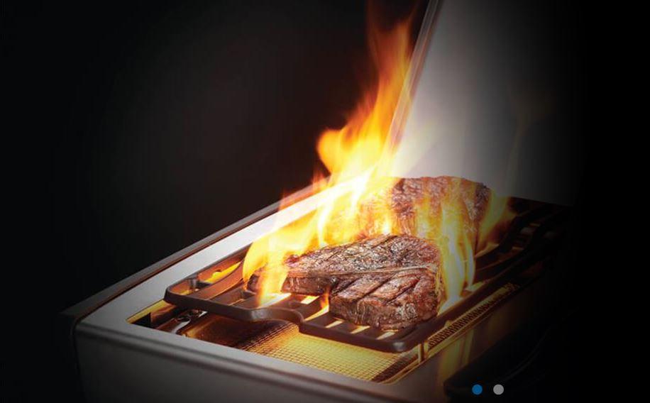 Napoleon Rogue XT 525 SIB 4 Burner BBQ with Infrared Side Burner