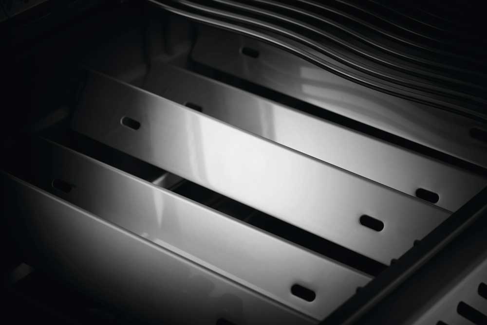 Napoleon Rogue XT 525 SIB 4 Burner BBQ with Infrared Side Burner