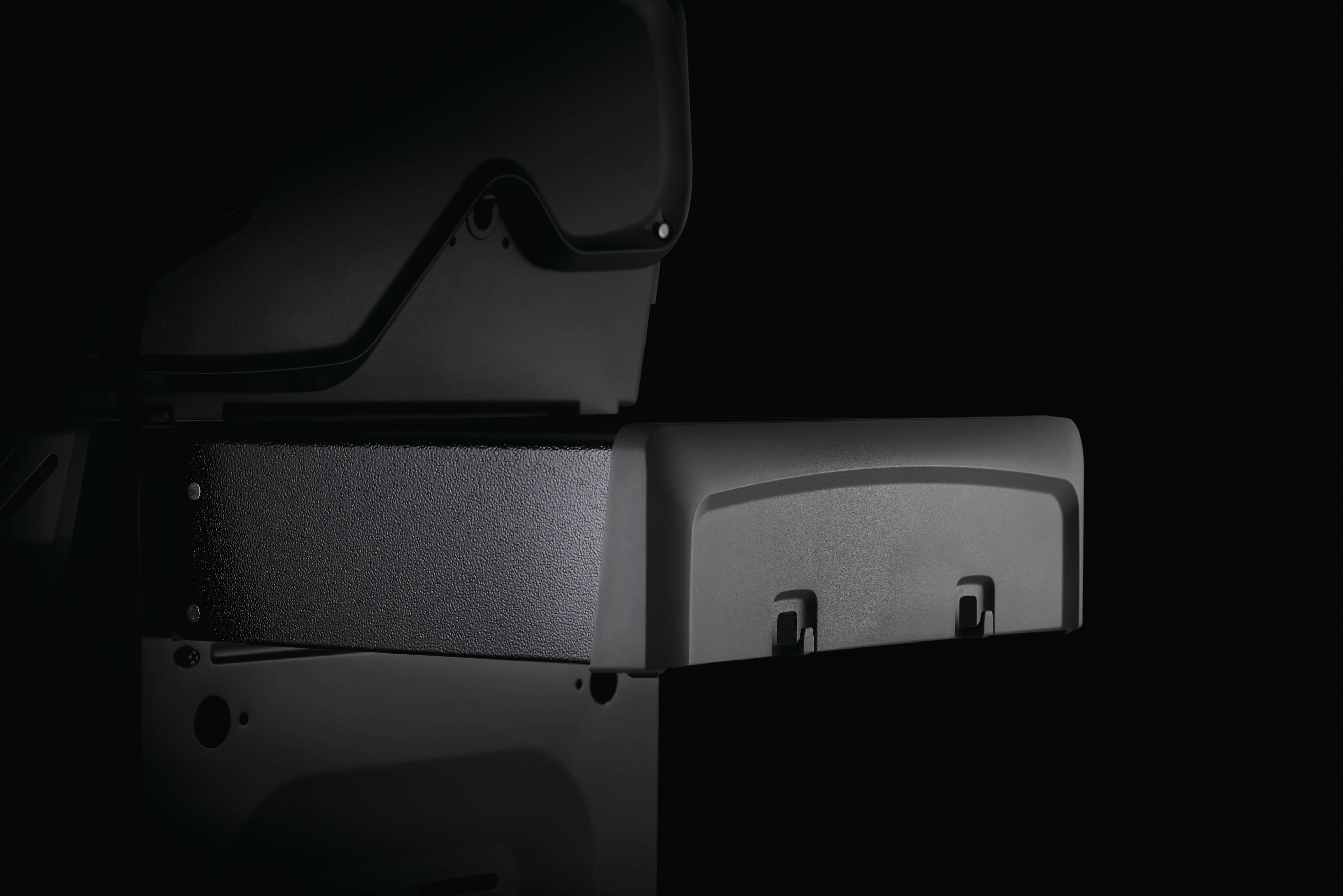 Napoleon Rogue XT 525 SIB 4 Burner BBQ with Infrared Side Burner