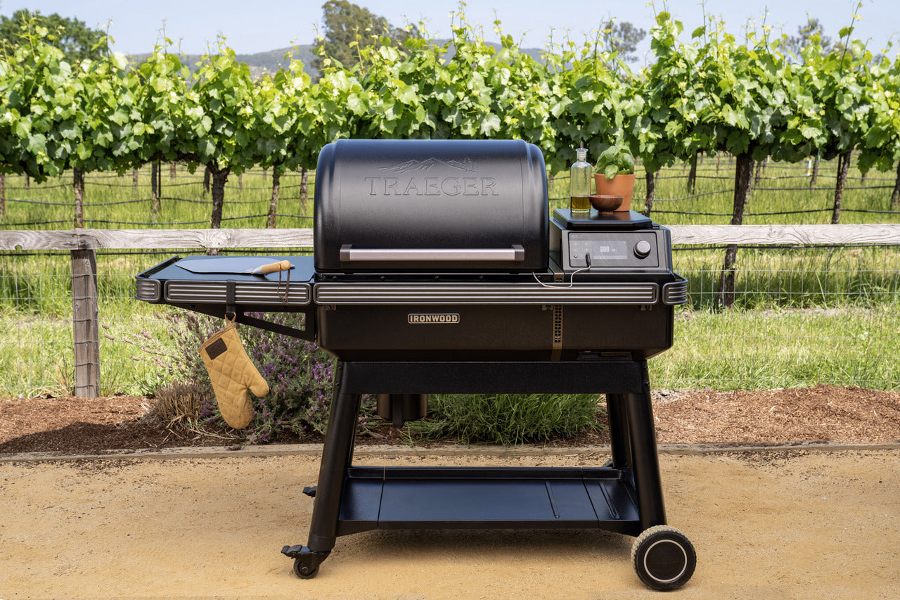 Traeger Ironwood Pellet Grill - TFB61RLGG