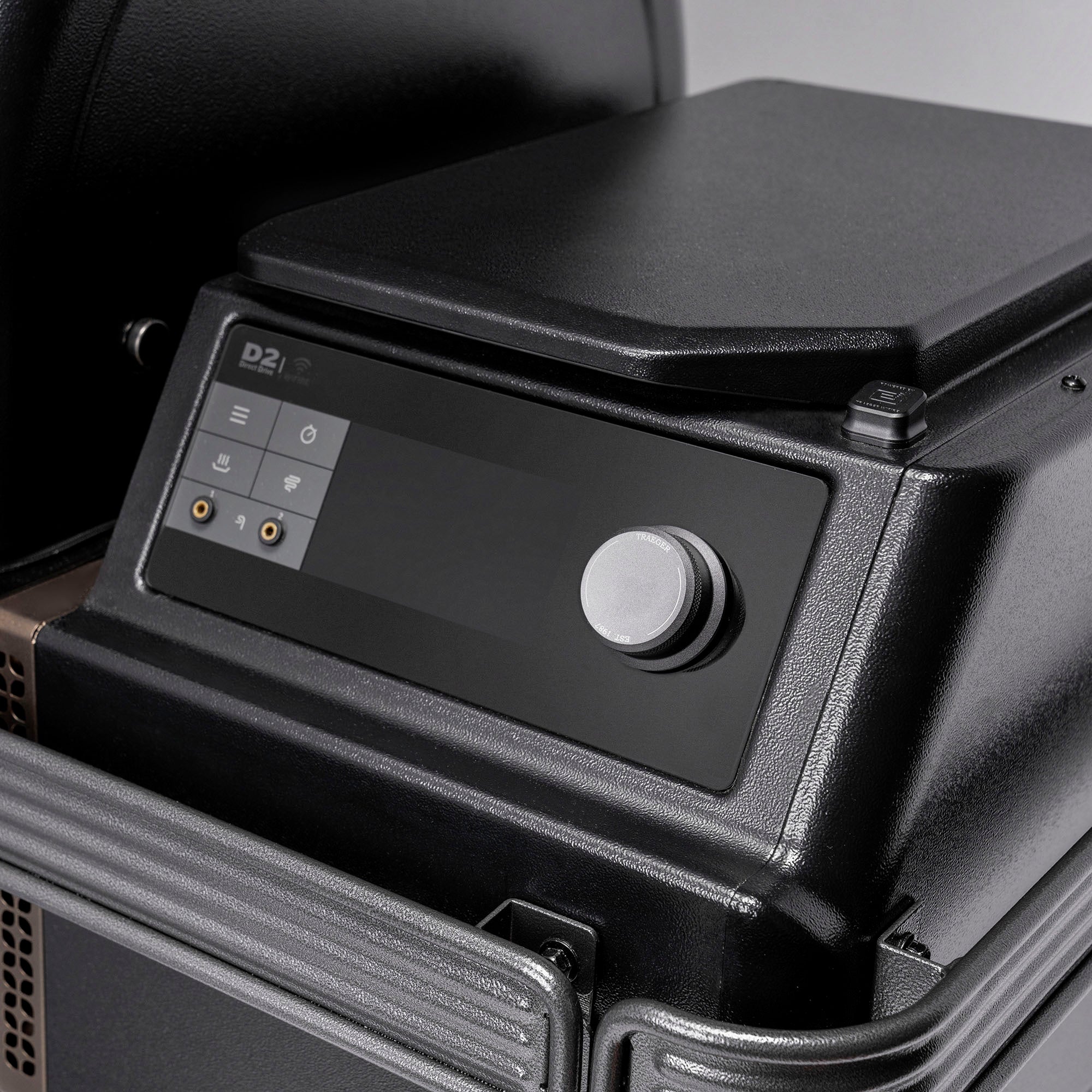 Traeger Ironwood Pellet Grill - TFB61RLGG