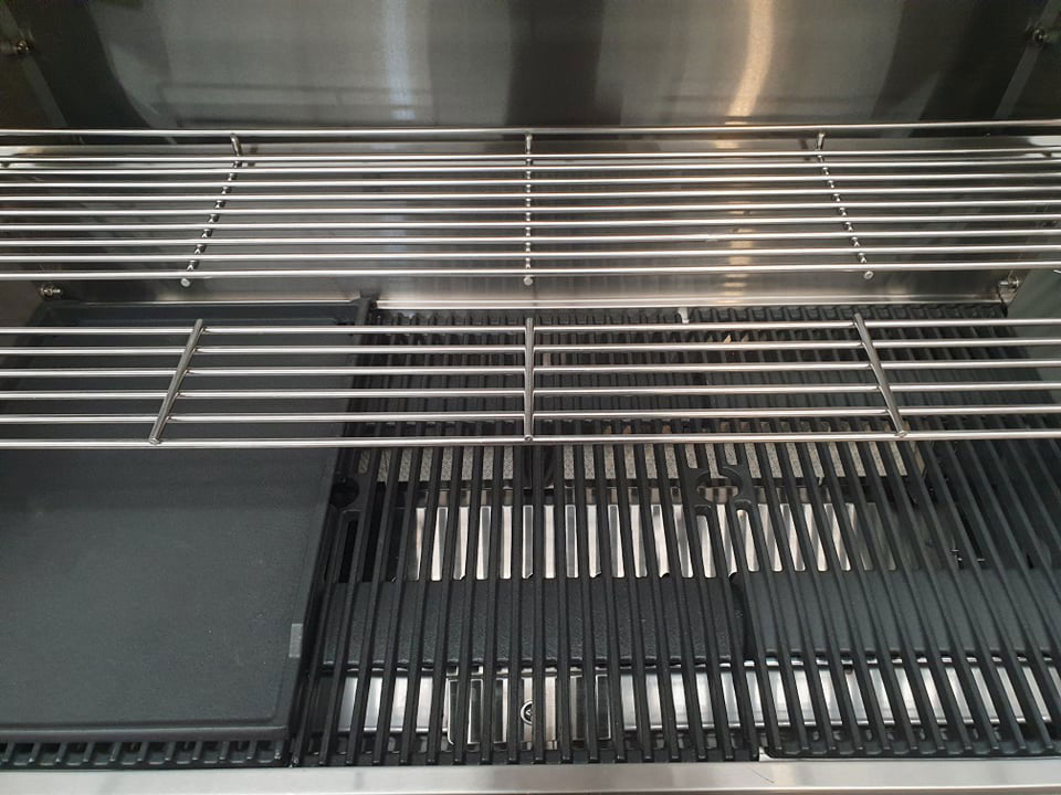 Crossray Outdoor Kitchen 4 Burner BBQ Single Fridge Storage & Sink