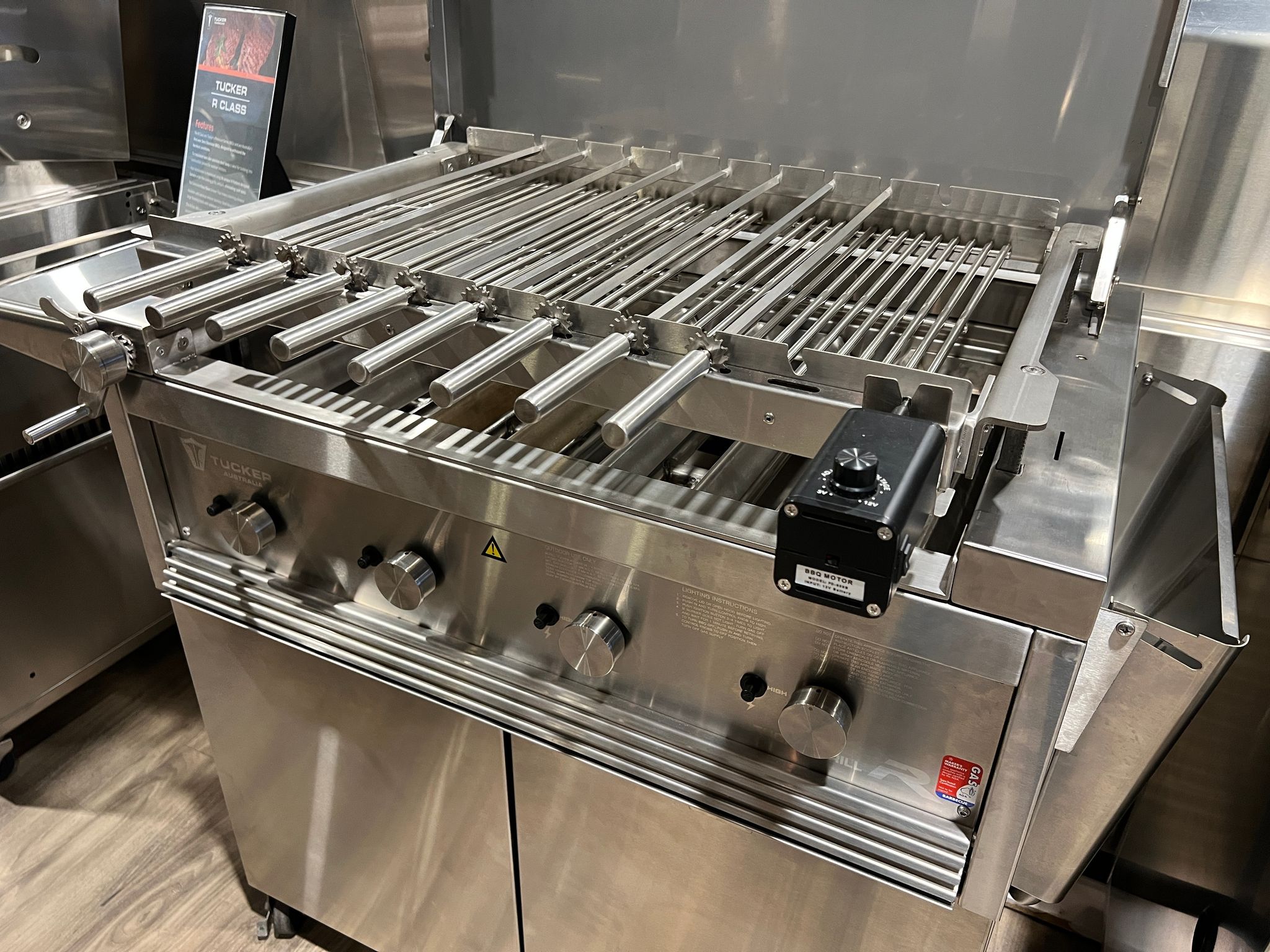 Tucker R Class V8 4 Burner Freestanding Hybrid BBQ