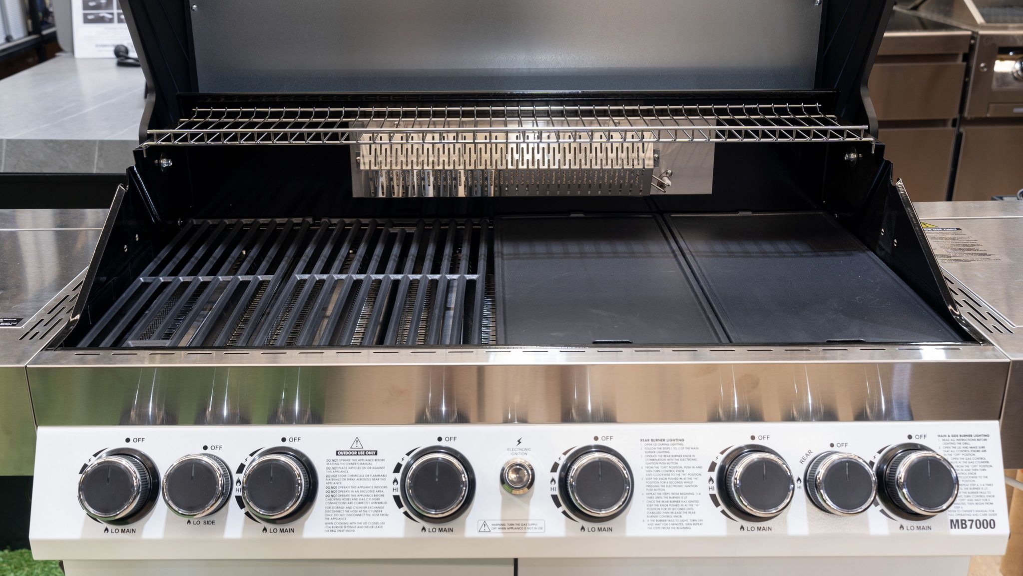 Masport White 6 Burner BBQ - MB7000