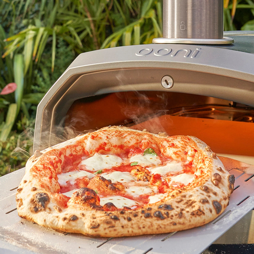 Ooni Karu 2 Multi-Fuel Pizza Oven Starter Bundle