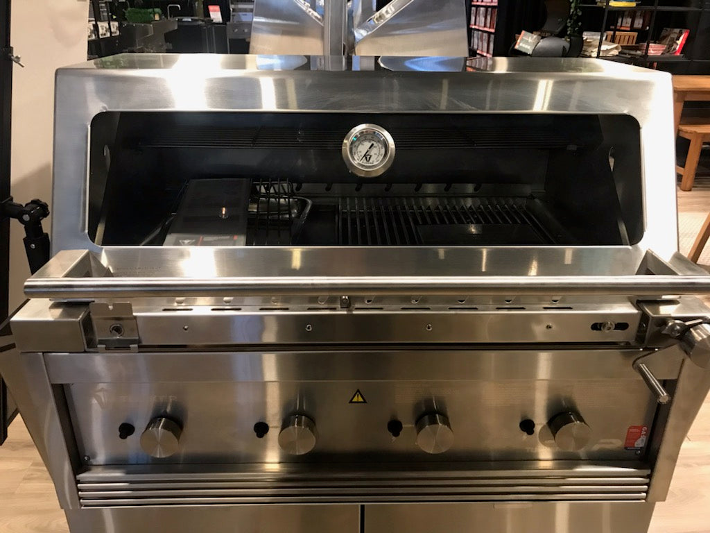 Tucker R Class V8 4 Burner Freestanding Hybrid BBQ