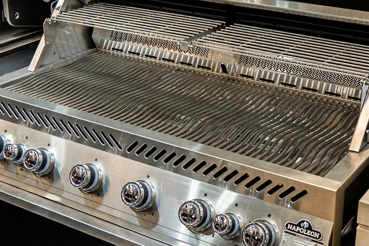 Napoleon 700 Series 44 Inch RBI Built-in