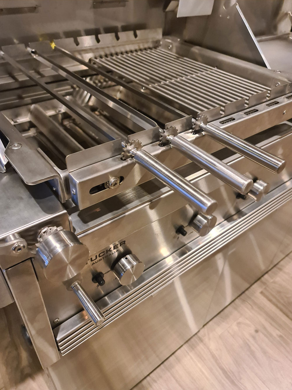 Tucker R Class V12 6 Burner Built In Hybrid BBQ