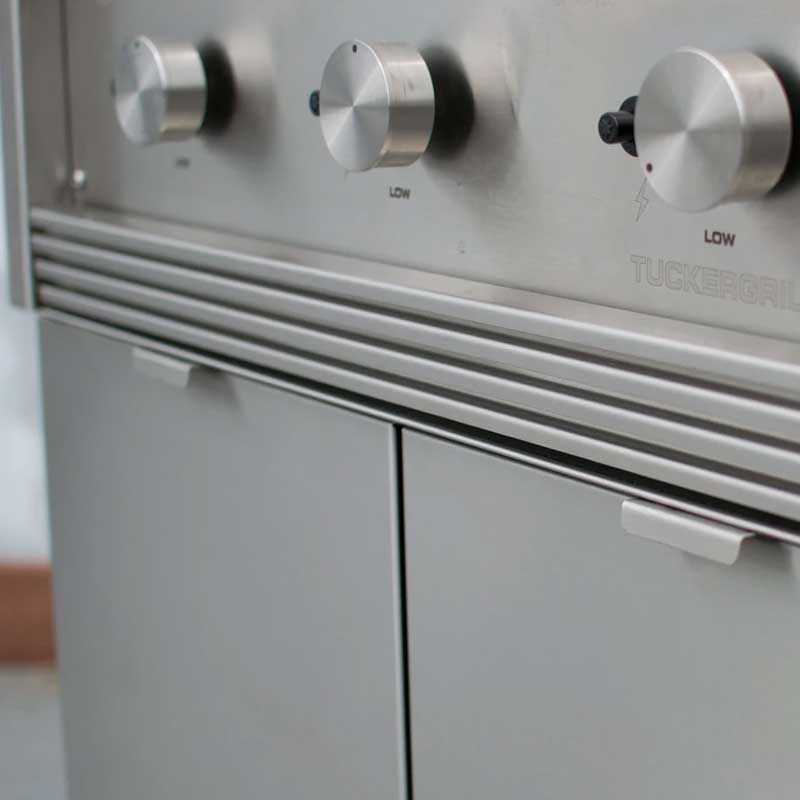 Tucker R Class V6 BBQ