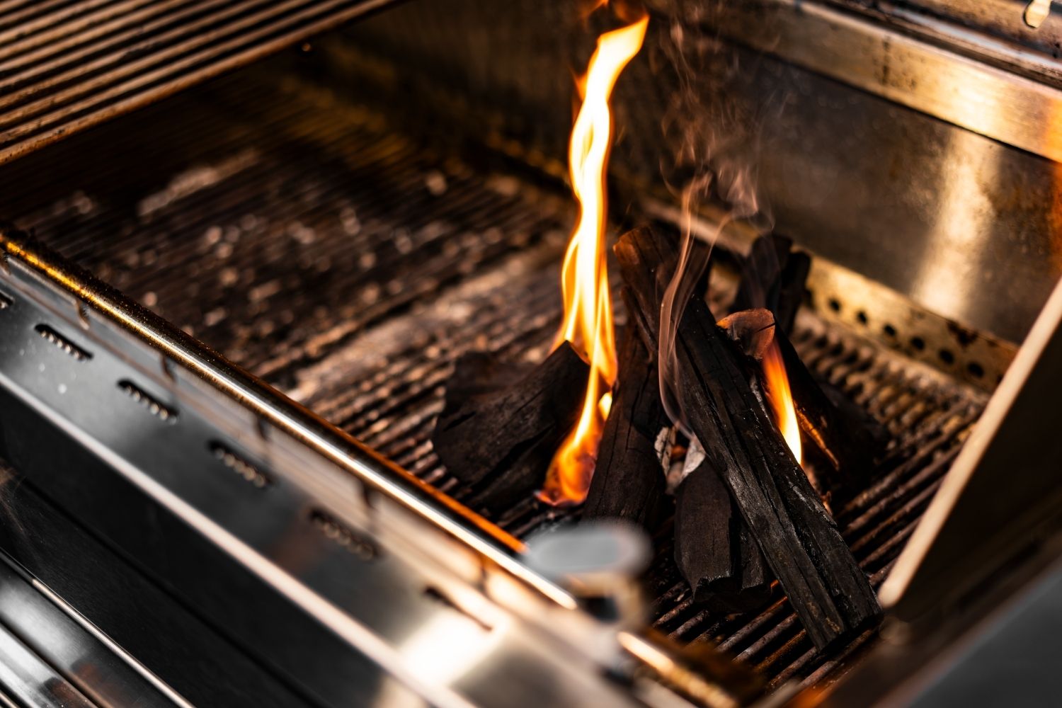 Tucker Charcoal Deluxe Pro Inside