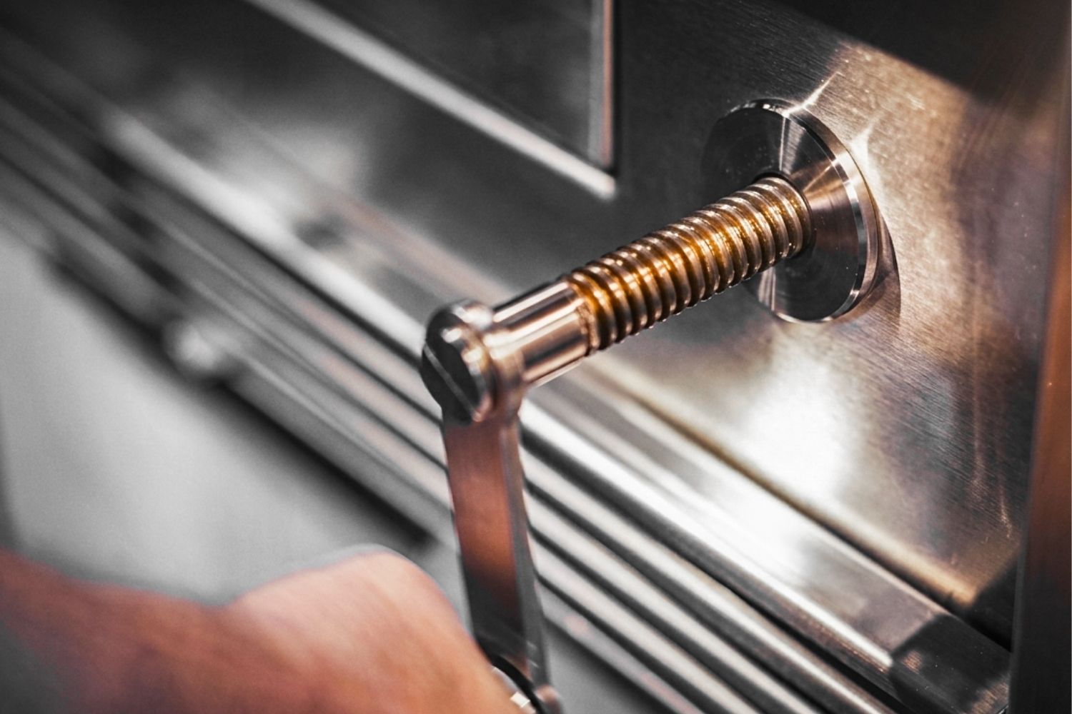 Tucker Charcoal Deluxe Pro Winding System