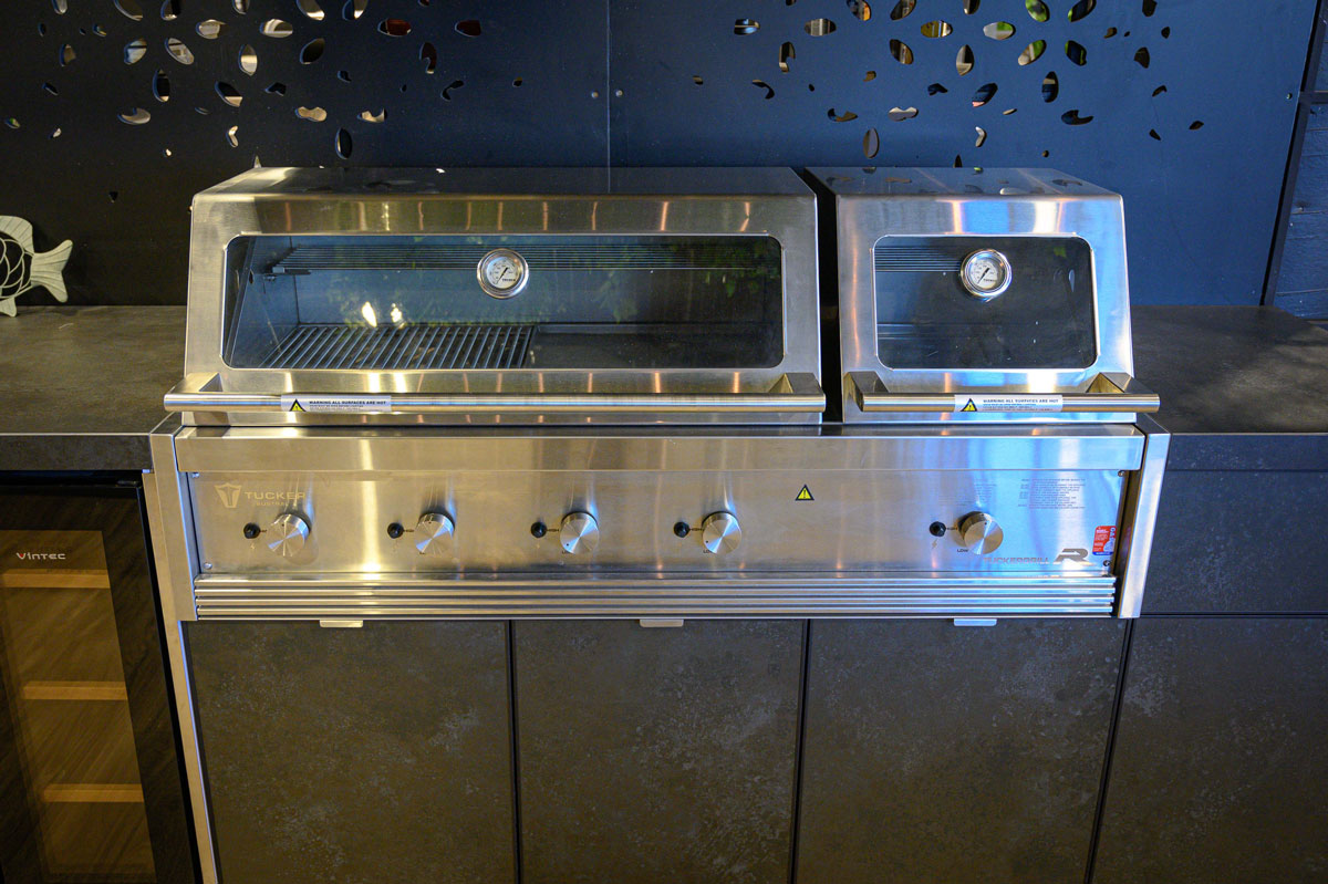 Tucker R Class V8+1 316 Marine Grade BBQ Built In