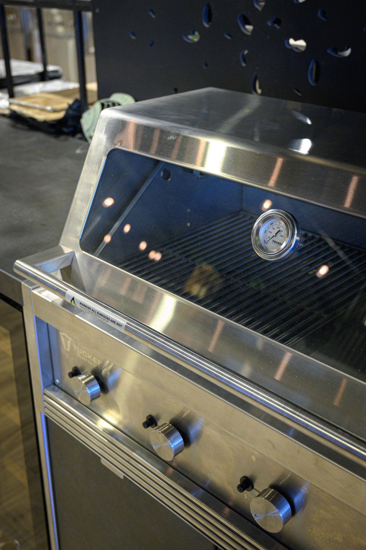 Tucker R Class V10 BBQ Built In