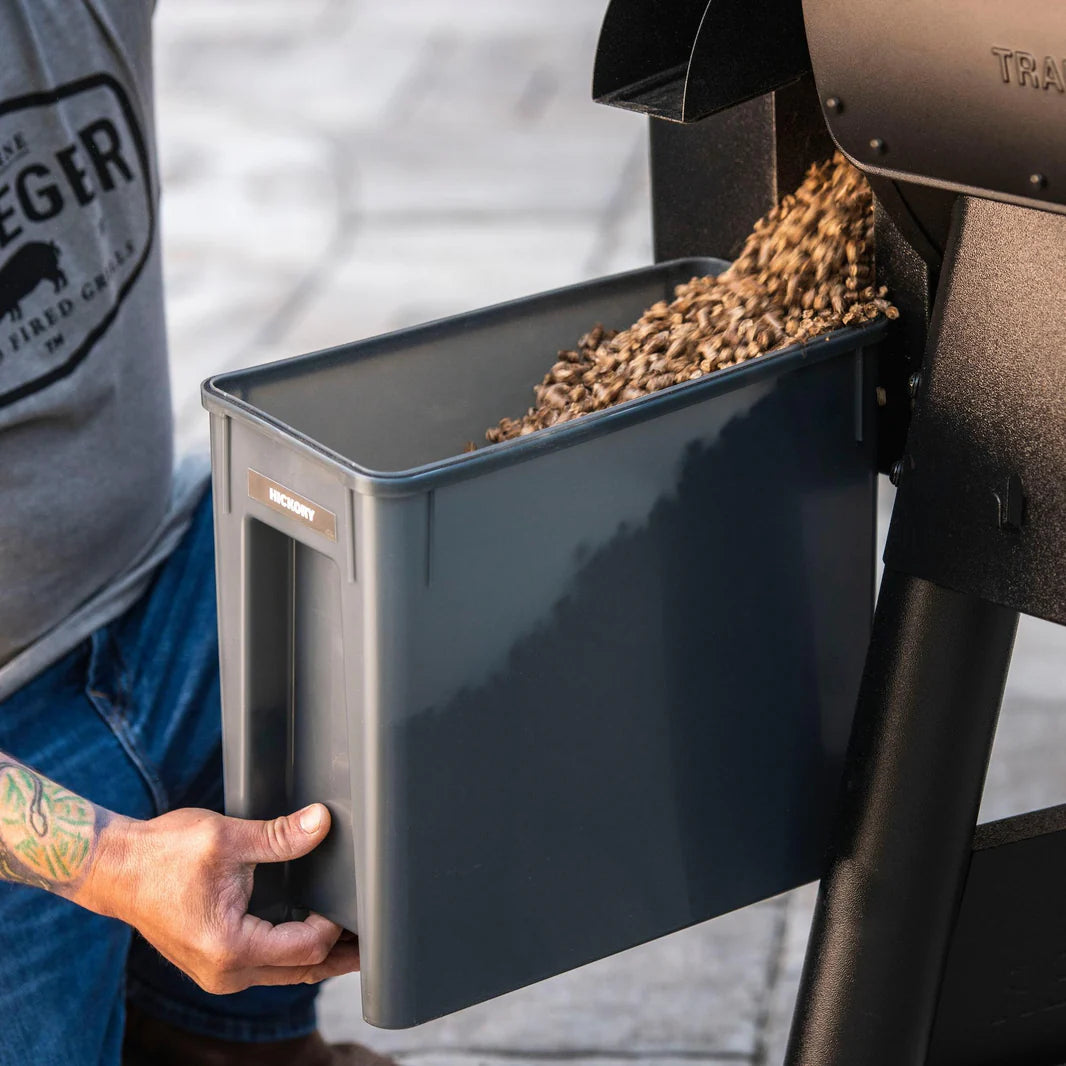 Traeger Staydry Pellet Bin, Lid and 9kg Pellets Bags Bundle