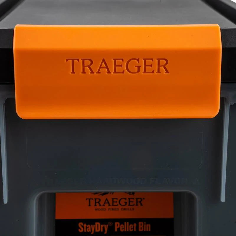 Traeger Staydry Pellet Bin, Lid and 9kg Pellets Bags Bundle